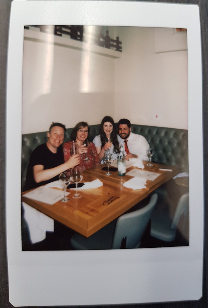 KinderAcc's tweet photo. We look like we're on holiday in the '70s!! We even have our friendly Italian waiter 😁
#londonminibreak
#workingreally
#accountantsontour
@JonnyFoxability @JoRussell_kp https://t.co/JwXDGyCc0X