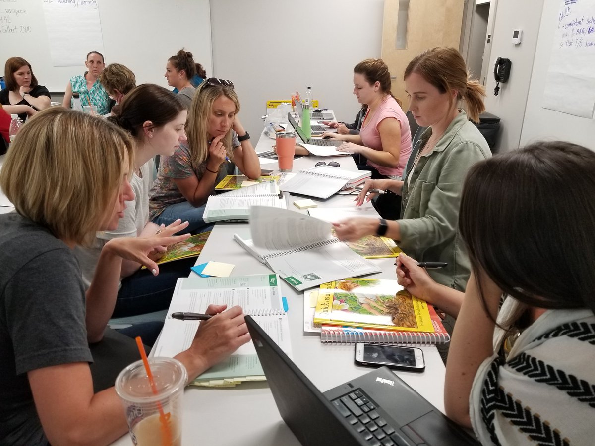 vdlr_vasquez's tweet photo. @SpringfieldK12 1st grade teachers planning for the first weeks of @CollabClassroom instruction.  So many supports those first weeks of instruction to set students up for success!
@LHunt42 @KimGilbert2810 https://t.co/OIPT1vDGGT