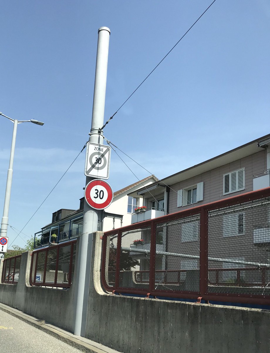 Stephan Siegfried (@stephansieg) on Twitter photo So gesehen in Zürich. Da soll mir doch einer sagen können, wie schnell man da fahren kann <a href="/StadtpolizeiZH/">Stadtpolizei Zürich</a> So gesehen in Zürich. Da soll mir doch einer sagen können, wie schnell man da fahren kann <a href="/StadtpolizeiZH/">Stadtpolizei Zürich</a>