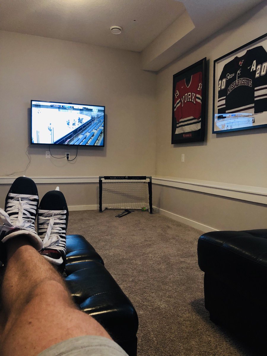 Casually watching my nephew Joey’s summer hockey tourney. 2 games a day, mini hockey in the hotel hallways and pizza in between games! #thosewerethedays