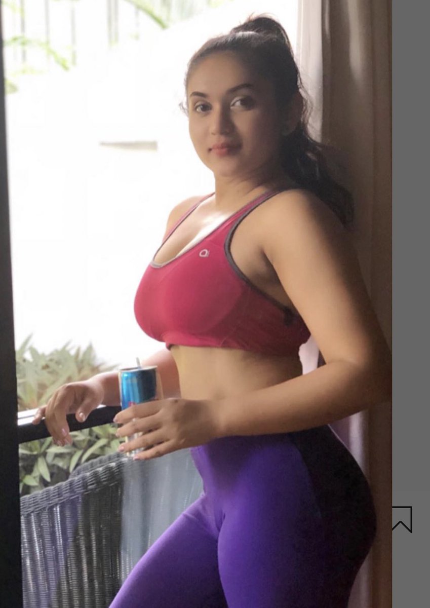 yourownprincess's tweet photo. Yoga se hoga https://t.co/K6dM7osGlP