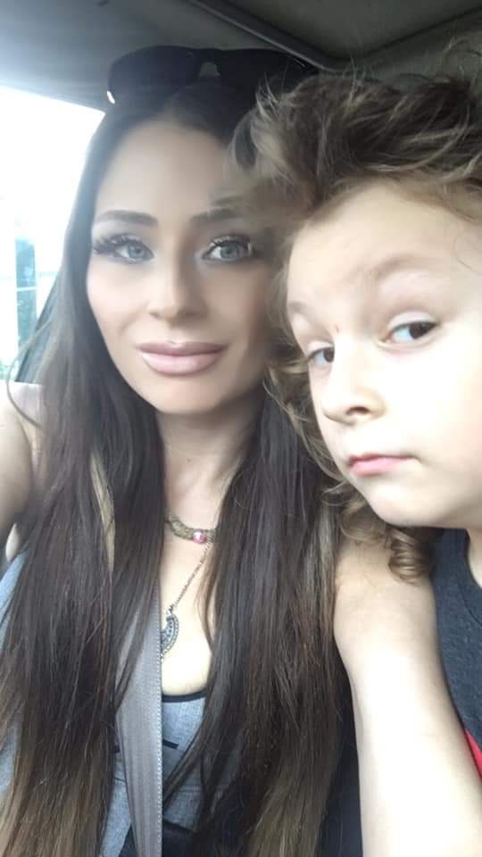 Tryshthedish1's tweet photo. Me and my son chilling #mom #milf #beautycommunity #twitchkitten twitch https://t.co/lEbpVrwbQB