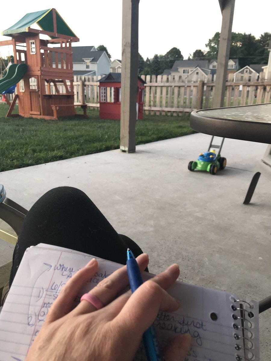catherinedrake's tweet photo. Enjoying the sunset as I wrap up some editing notes. #perfectsummernight #amrevising https://t.co/K1qRvnxamp