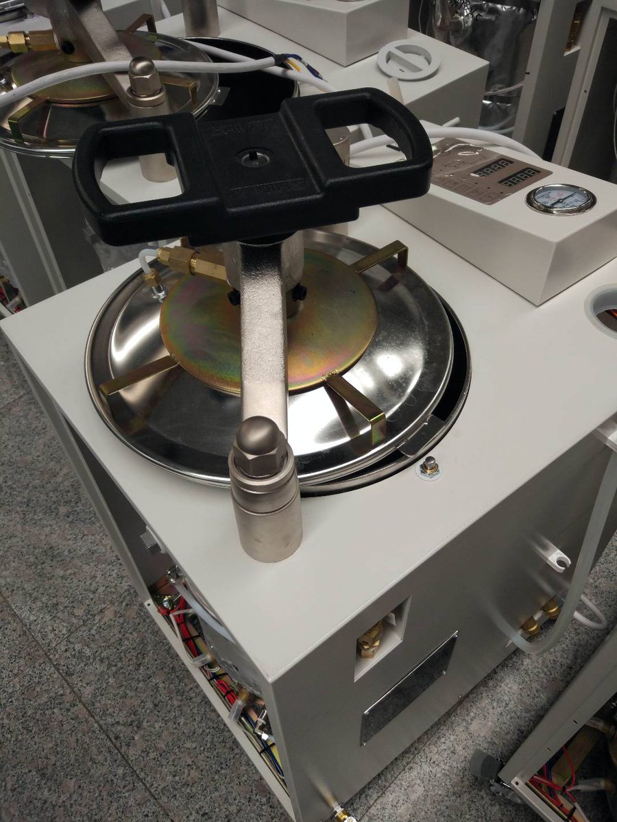 SHINVA11's tweet photo. #Autoclave SHINVA LMQ.C Series Vertical Type https://t.co/P5tjAqDana
