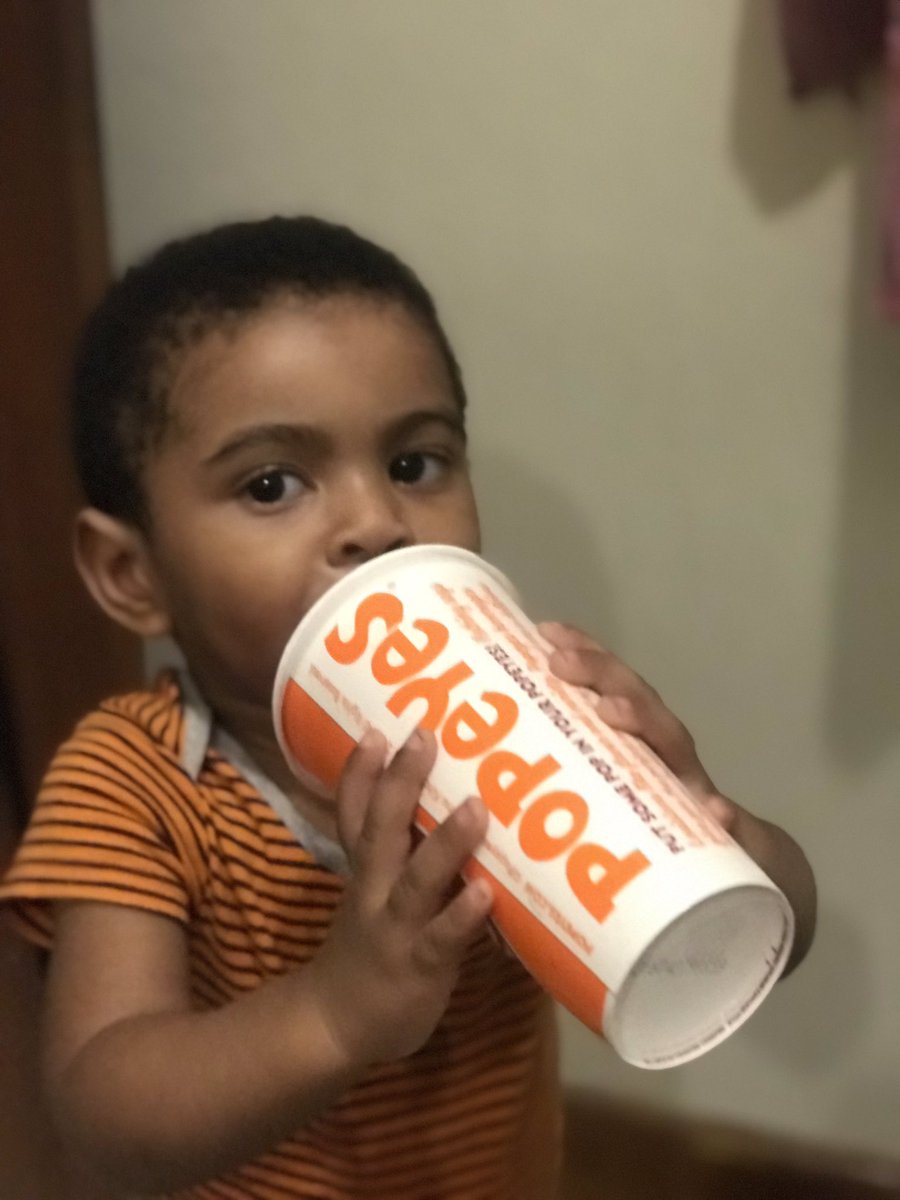 W1TCHNEXTDOOR's tweet image. #popeyes #ad #modelinthemaking? #hopefullypayhimprepschoolfees