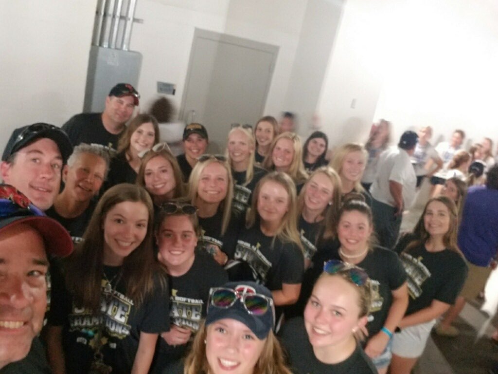 Another opportunity to celebrate the AAAA State Championship tonight with this amazing group of players, coaches and parents!!! Thank you ⁦⁦<a href="/Twins/">Minnesota Twins</a>⁩ for hosting tonight #100% #stillcantbelieveit #unreal