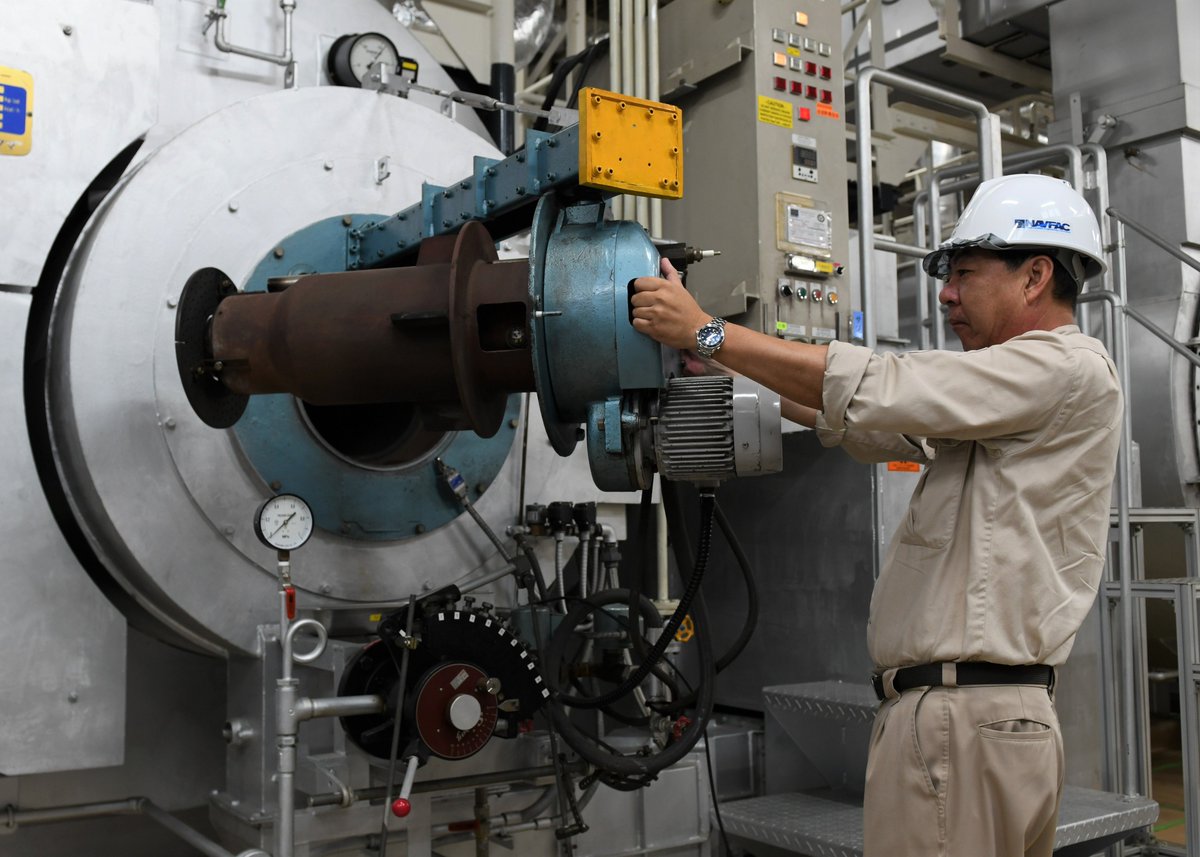 只野裕一(ただのゆういち)さんはPWD横須賀・池子住宅地区で高圧高熱暖房装置操作工として38年勤務ののち、退職されます。只野さんは同僚から見て「プロ意識が高く仕事が丁寧、後輩の面倒見が良くしっかりと教える事が出来る」方なのだそうです。