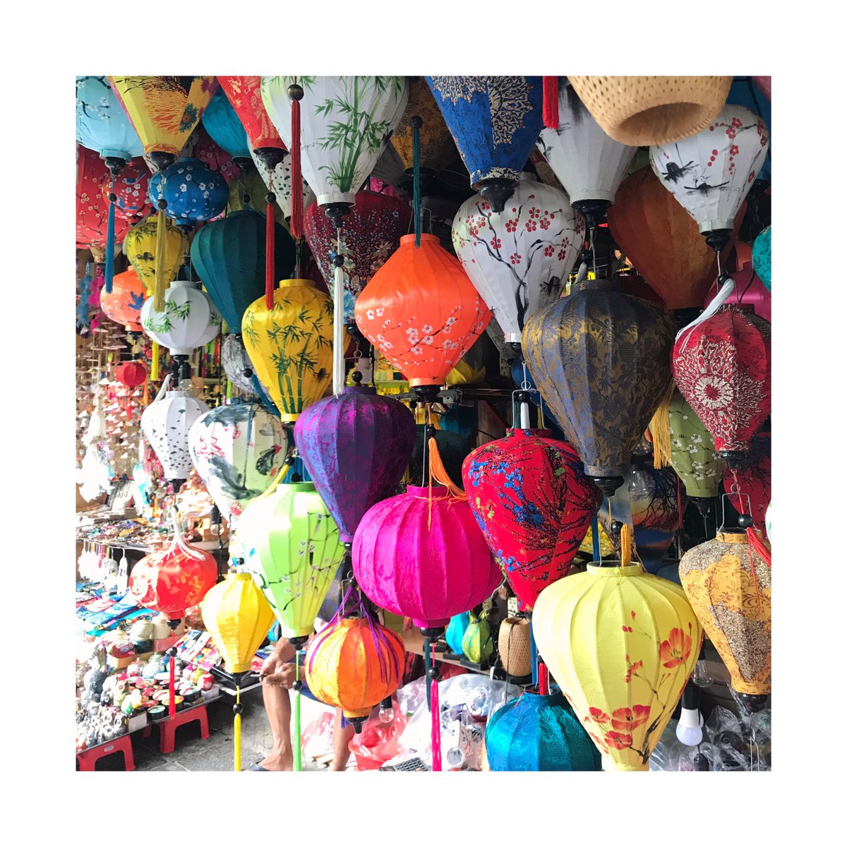 First day in Vietnam spent exploring the colourful streets of Hôi An 🇻🇳☀️🏮#qatarairways #angsanalangco #banyantreelangco <a href="/qatarairways/">Qatar Airways</a> <a href="/AngsanaHotels/">Angsana Hotels</a>