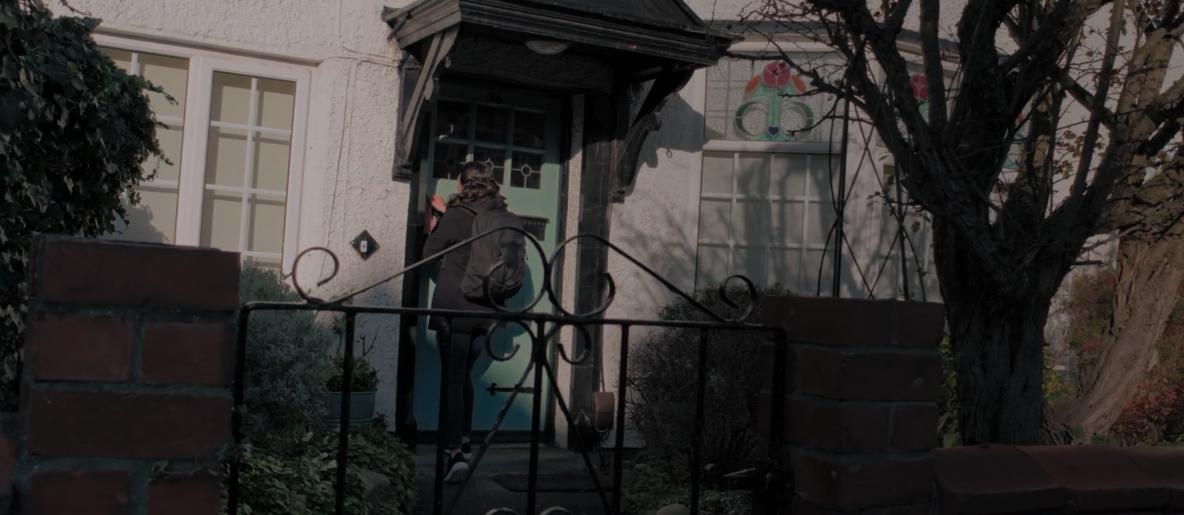 CleanerFilm's tweet image. Cleaner is about to enter... festivals. #indiedirector #shortfilm #horror #thriller #homeinvasion #spooky #bumpinthenight #fear #shortfilm 🗝🗡🍷