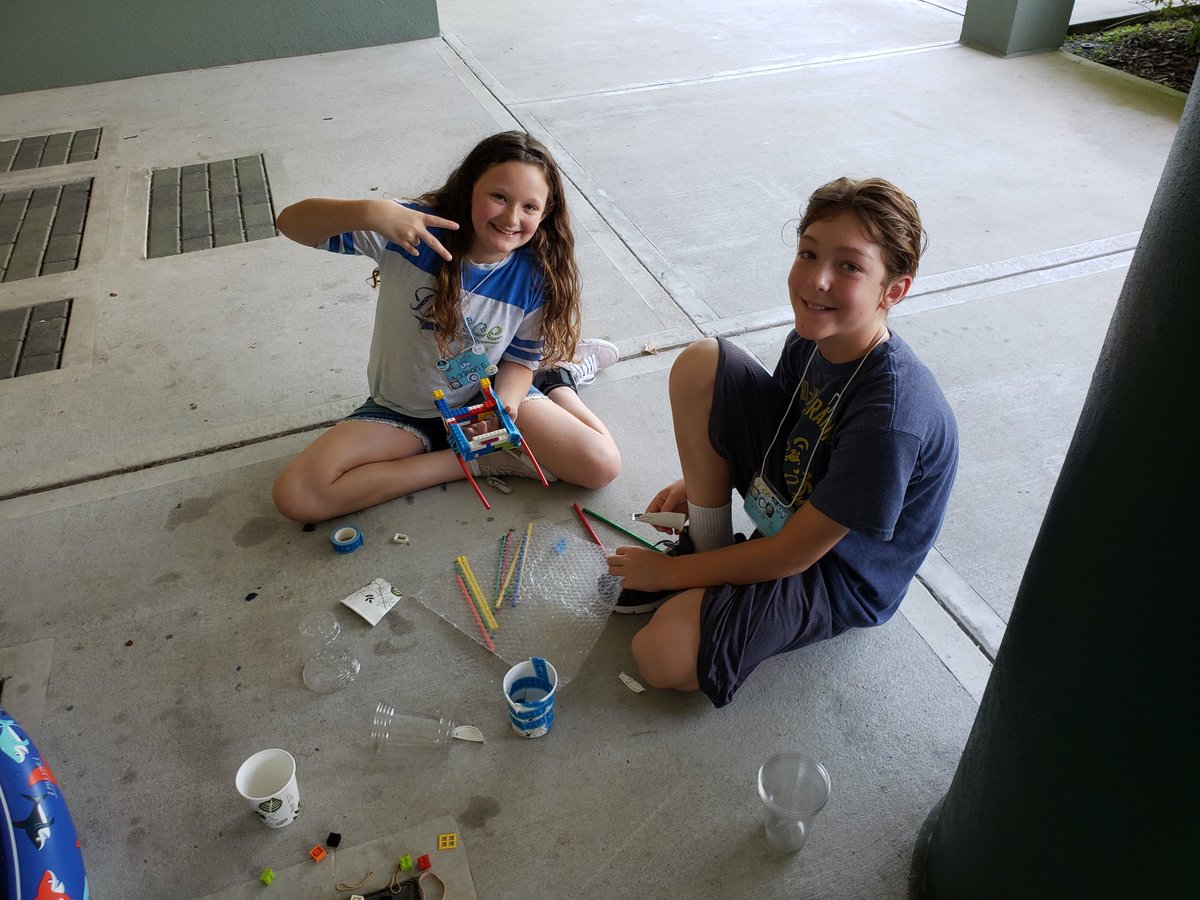 PippTina's tweet photo. ESSP 5 Deer Park students we working hard to complete their  missions! @Gifted_HCPS  @SpheroEdu 
#ESSP5 #coding https://t.co/8GT0uT3CIY