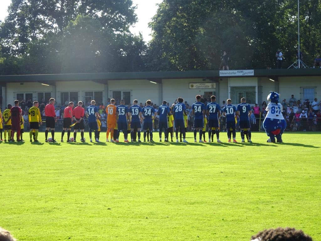 rollenderhsvfan's tweet photo. Testspiel Meiendorfer SV gegen HSV 0:8 , endlich geht‘s wieder los #hsv #nurderhsv #hopper #groundhopper #neuerground #flensarena #meiendorfersv #freundschaftsspiel #testspiel #groundhopperapp #fussball #mittwoch #rollenderhsvfan #schlapphut @Kloesschen1887 https://t.co/0ZVSIpFqm3
