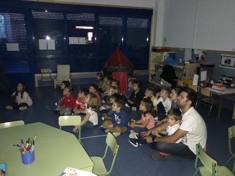 MagaTomasa's tweet photo. #pingaapinga Aprendendo sobre os ríos coas familias de 4 anos B- https://t.co/LObDbcwdw3 https://t.co/kNAbjkUAs6