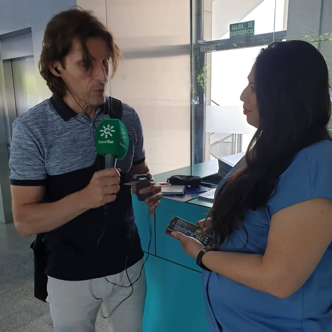 Hoy en la presentación de la nueva campaña sobre acogimiento familiar "Cuento contigo" , hemos tenido la ocasión de dar nuestro testimonio como familias de acogida a Canal Sur Radio.