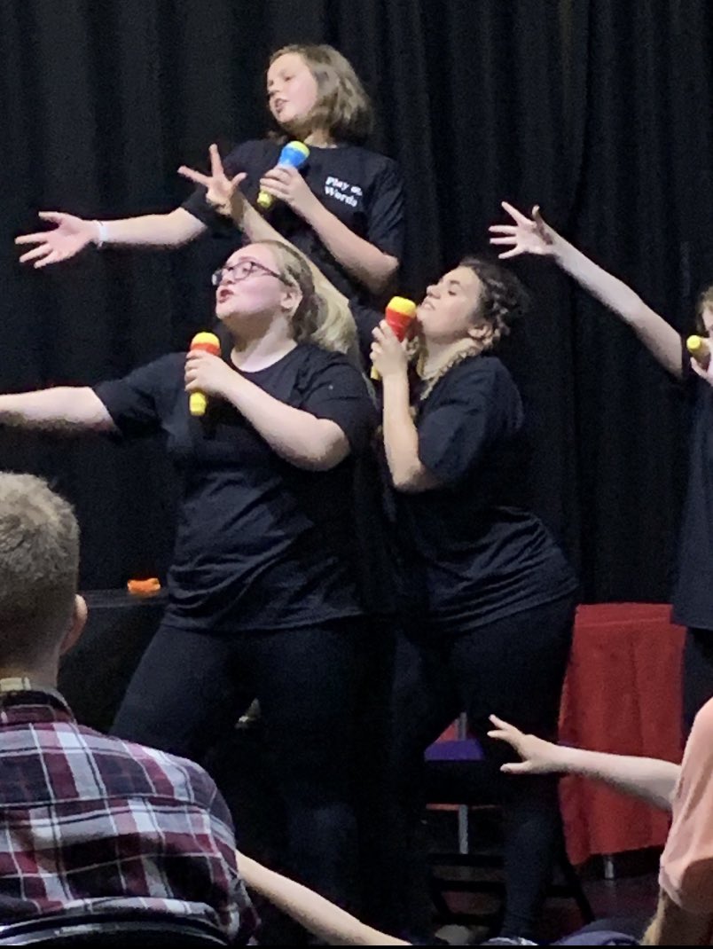 PlayOnWordsCo's tweet photo. Here are some photos from our youth theatre sharing this evening. The group devised a performance on what it means to be a hero!  Well done everyone! https://t.co/Ap6IQ6Rc95