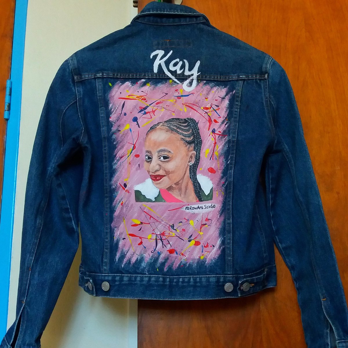 RowArtStvdio's tweet photo. DM for orders
Please RT
#jacketpainting #denimpainting #denimjacket
#artondenim #art #artoftheday #customizeddenim #jozi #customdenim #customdenimjacket #customjacket #iyadilabantu https://t.co/fls2w0V25U