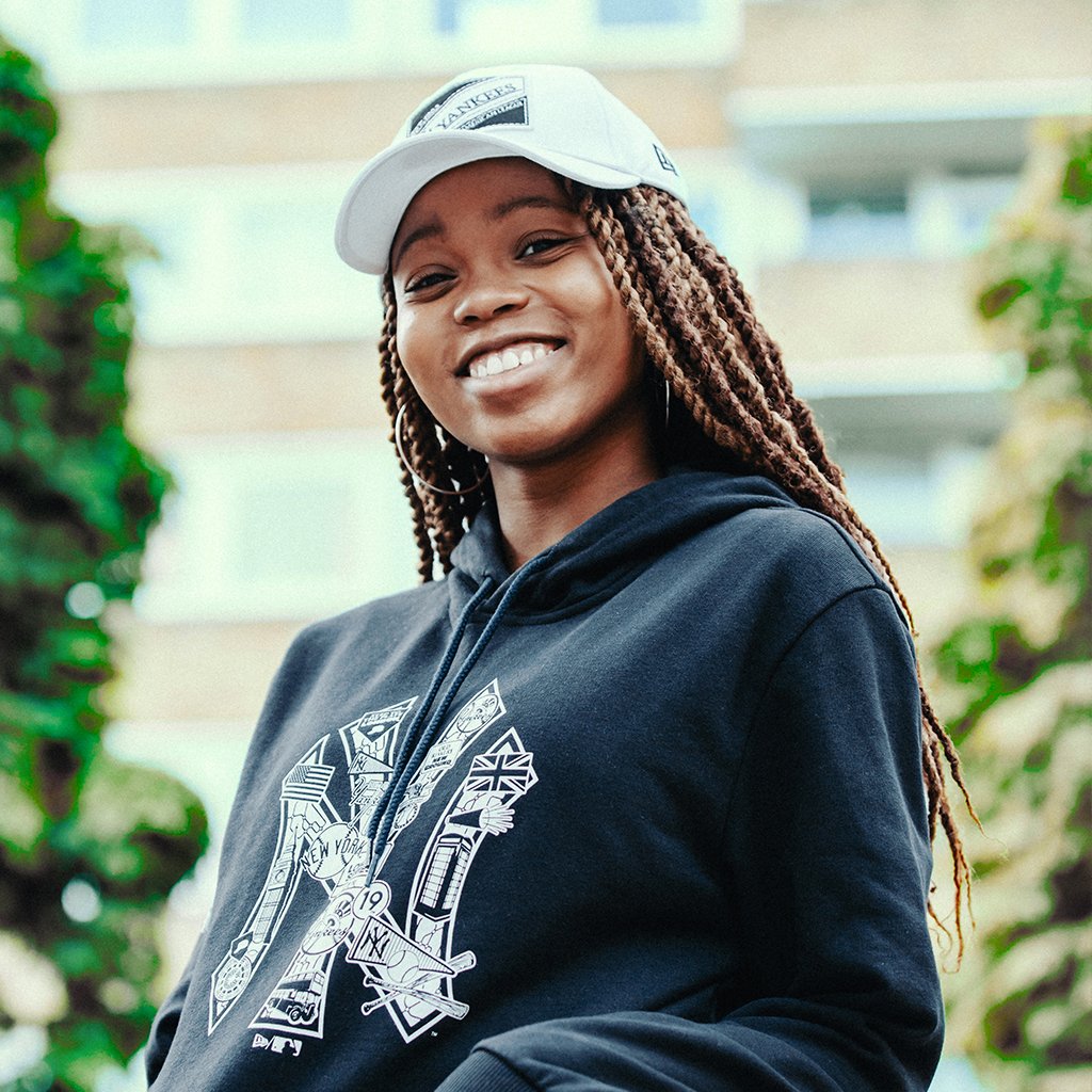 MLBEurope's tweet photo. Visit @NewEraEurope at #LondonYards from the 28th-30th of June and join the capital’s celebration of all things baseball. Choose your official #LondonSeries cap and get it customised on site.

#NewEra x @mlblondonseries #WEREIGNASONE https://t.co/ibi8IMySvY