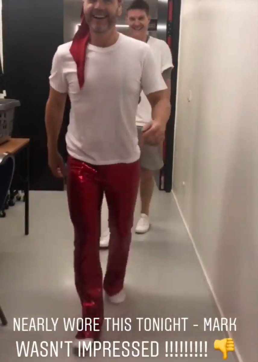 Garyismyhero's tweet photo. #Instagram(-story) 😊 #nearly #Mark #tonight #wore #impressed #wasnt #snack #due #aftergig #starving #crackers #little #wetTshirtcomp
@GaryBarlow https://t.co/R1tPn4YuLX