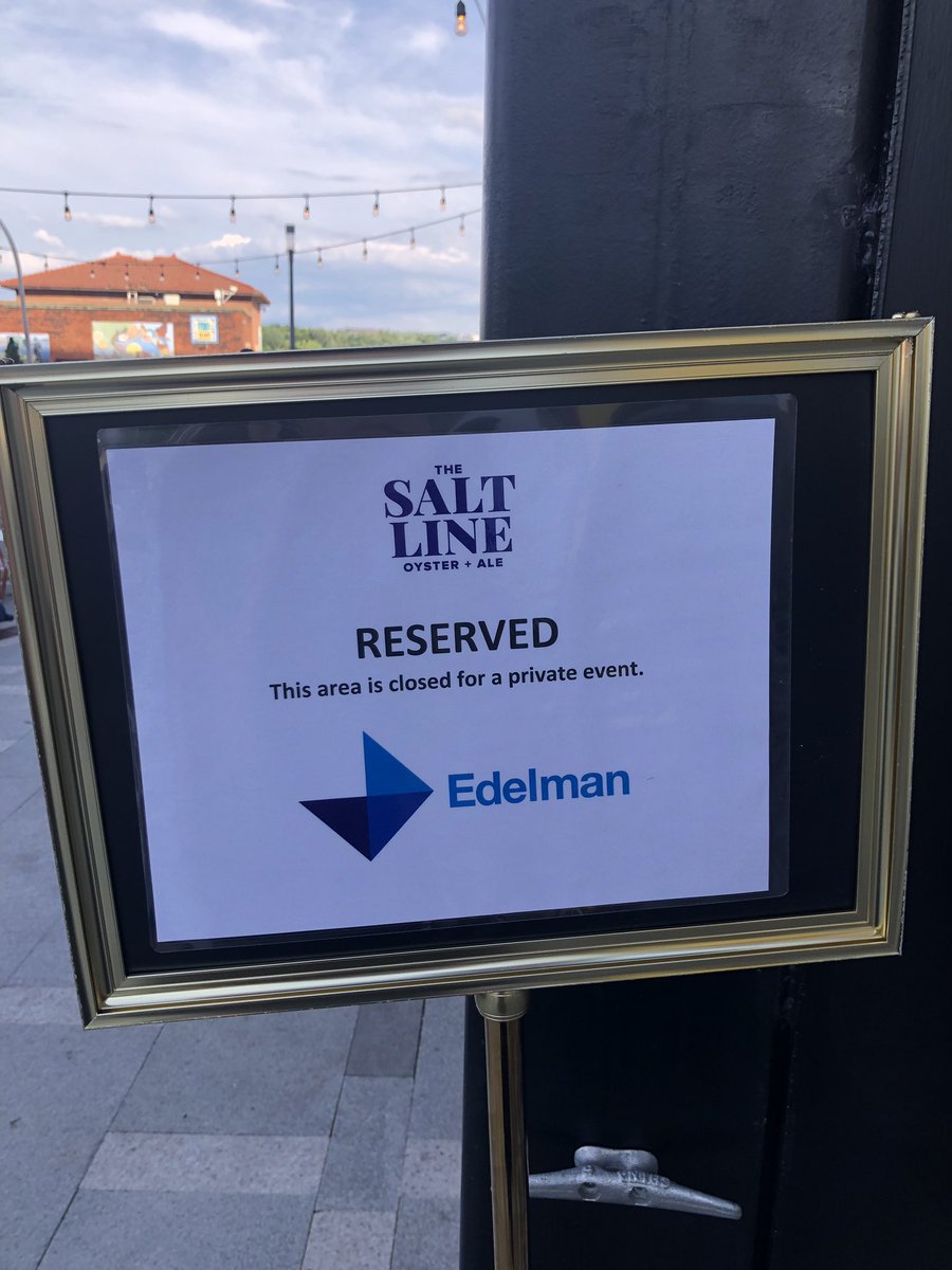 Cshardman1's tweet photo. Successful night at @thesaltline for @EdelmanDC’s Financial Comms media party with @SPSA_DC! @EdelmanFinComm Thanks to all who joined. https://t.co/Sd1qni5hpW