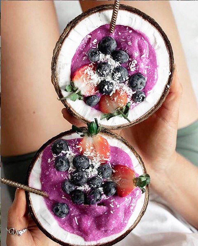 ExplrSuperfoods's tweet photo. One for you, one for me! Actually I'll take βοΈπ₯₯
@danielaziatikova #summer #superfood #plantbased #vegan #healthy #smoothiebowl #acai #acaiaddict #acaibowl #fuelyourbodyright #eatrealfood #eatwellbewell #eatingwell https://t.co/ArxHQq6jg9