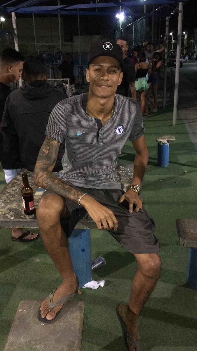 TorresSilva157's tweet photo. Isolado 😕😪 https://t.co/FoWg7jMyWP