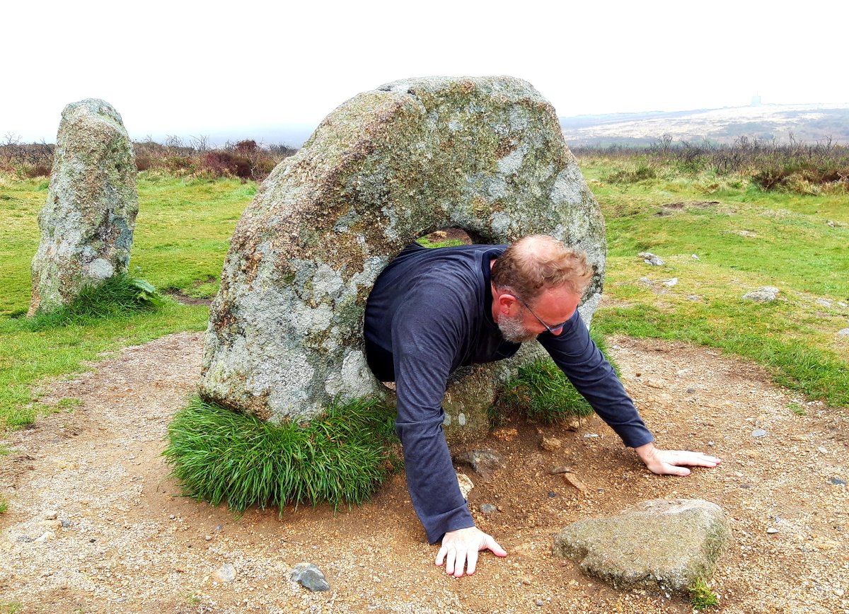 The Mên-an-Tol aka The Crick Stone.Thought to be 3-4000 years old and part of a larger stone circle once.Cures rickets*, alleviates back pain*, helps you get pregnant*, makes you look a bit stupid when you climb through it**. *Allegedly** Confirmed #PrehistoryOfPenwith