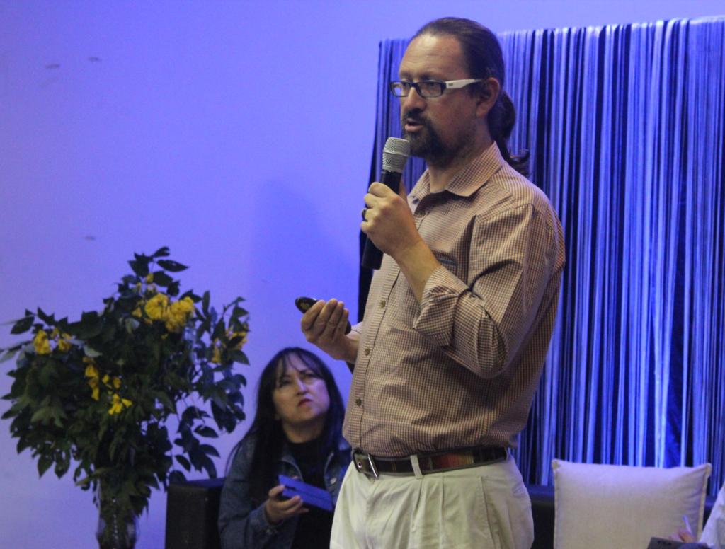 ucefacso's tweet photo. #FacsoDebateTLC |@mal_xavier  "El debate empieza, en la ilegitimidad de datos, en el acceso a la información es complejo. Provocando una afectación directa de soberanía alimentaria, aumento de enfermedades locales y  los problemas de alimentación." @Edecide @lacentralec https://t.co/bfUAHtnzY8