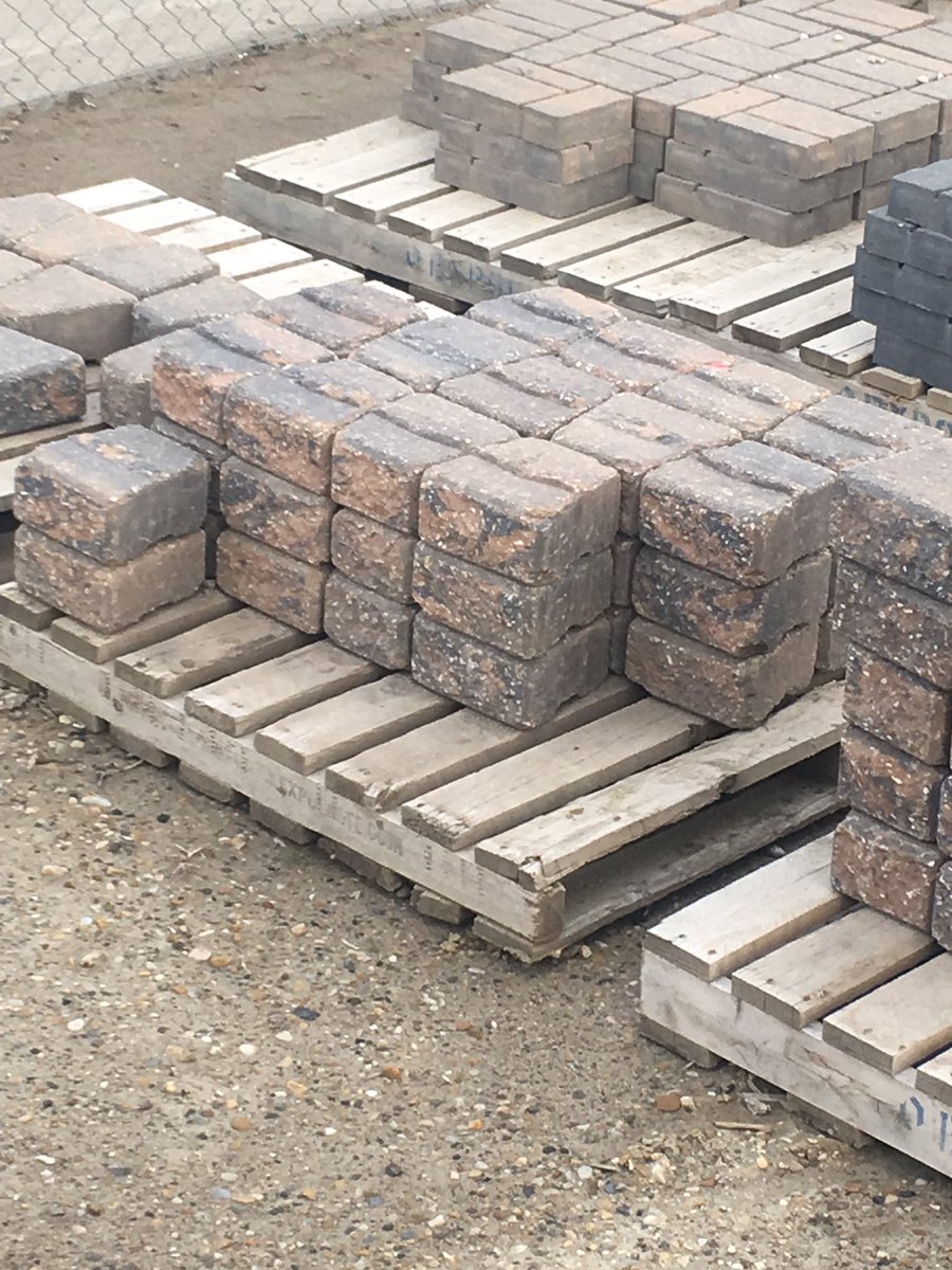 blackdirtco's tweet photo. Need ideas for a smaller project.... stop in and check out our pallet sale section for some great deals!!!!
#palletsale #hardscape #youpickuporwedeliver https://t.co/lkAzqyAuWX