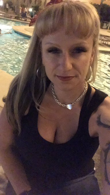 Hey hey 👋 https://t.co/Gh3E3P1ZWc<a href="/tag/quarantinelife"class="tags"><span>#quarantinelife</span></a>