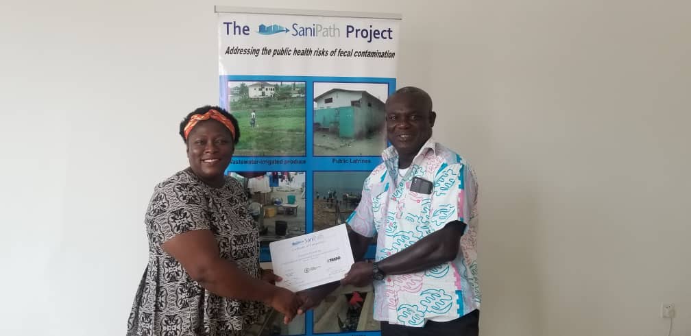 trendgroupgh's tweet image. @SaniPath Project (Accra) - Dissemination workshop.
Presentation of Certificates by Hon Assembly Members to Environmental Health Officers and Community Development Officers who participated in the deployment of the tool.
@csiesel @onlyhabyak @AtoSenayah @AccraMetropolis @RansforM