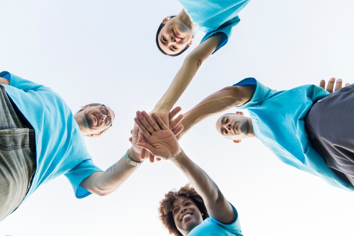 socialpinpoint's tweet photo. Digital engagement tools will never replace offline strategies, but combining the two can help you make the most of your consultation. Here are 6 benefits of digital #communityengagement --> https://t.co/US8BQRVYq2 https://t.co/jJvHfiVMlu