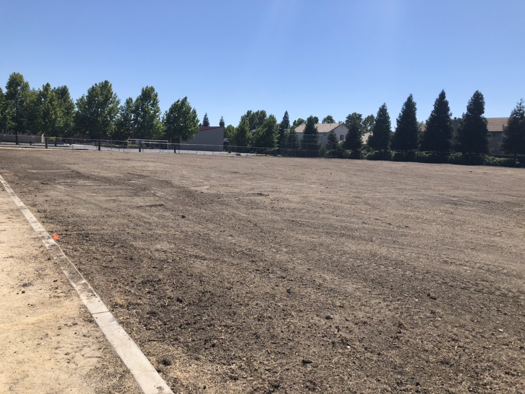 AthleticsNusd's tweet photo. The @HeronSchool field project to create a better playing area for PE / recess and Athletics is in process #thankful #excitedfor🏈⚽️🥅🏃🏾♂️🏃🏽♀️@NatomasUSD @natomasbuzz https://t.co/zz5b6sJFSC