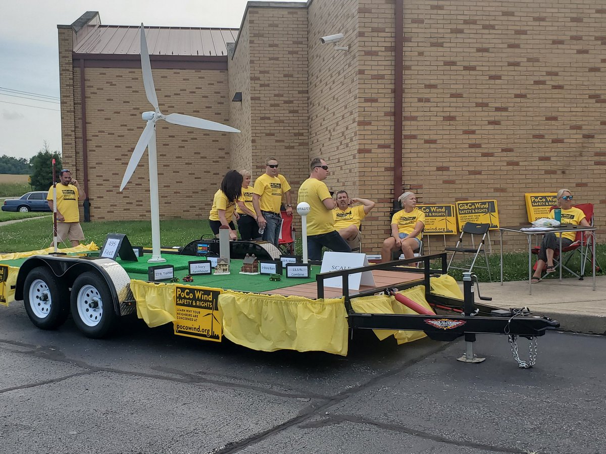 AmandaMuellerTV's tweet photo. TONIGHT: A milestone meeting in Posey County as E.ON Energy reps hold a public info meeting for the first time over proposed wind farm projects.
Those opposed to the turbines have organized and turned out to demonstrate against the project.
Meeting starts at 6. #ewnlocal https://t.co/7NkvBYAjKJ