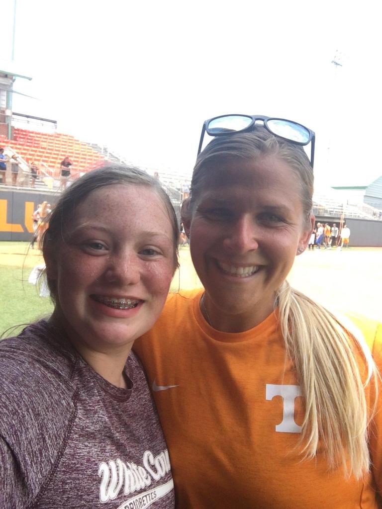ashleysrust's tweet photo. Thanks @Vol_Softball for a great Catcher Camp! Can't wait to put what she learned to work. #keepgrinding https://t.co/agTJLCl4sF