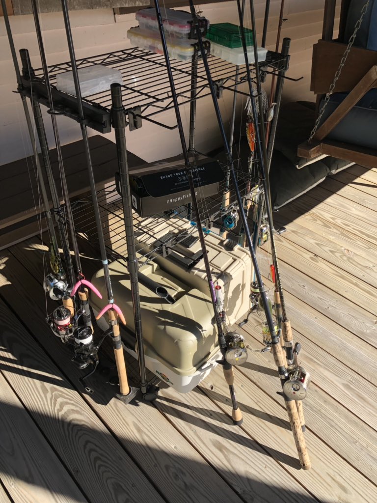 MikeMcCutch1966's tweet photo. Clearly a Shimano household. Can you identify each reel? Hint: back left is japan and far right are twins. #mtbpro @FishShimanoNA https://t.co/cg8ebRKZNL