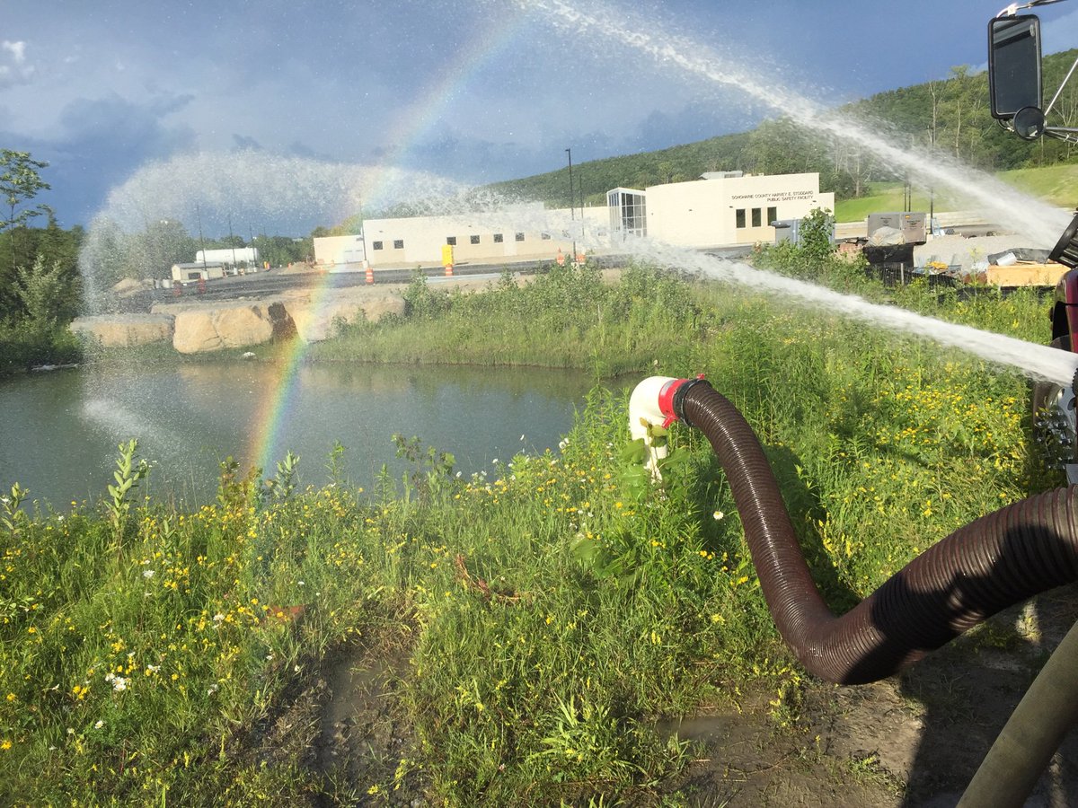 Ojoksft's tweet image. Nice night for #PumpOps!

Supporting our local #volunteer #firefighters at the county #FireTraining Center. 

You should consider joining your local #firedept, like @SchoharieFD!