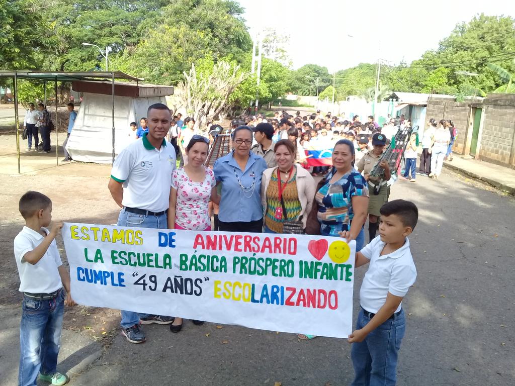 ebproin70's tweet photo. Celebrando 49 Aniversario de la E.B. Próspero Infante. @EducativoN @naguiar03 @SusanaSayegh @munozeducguaric @psuvaristobulo https://t.co/XpWLLzLdP9