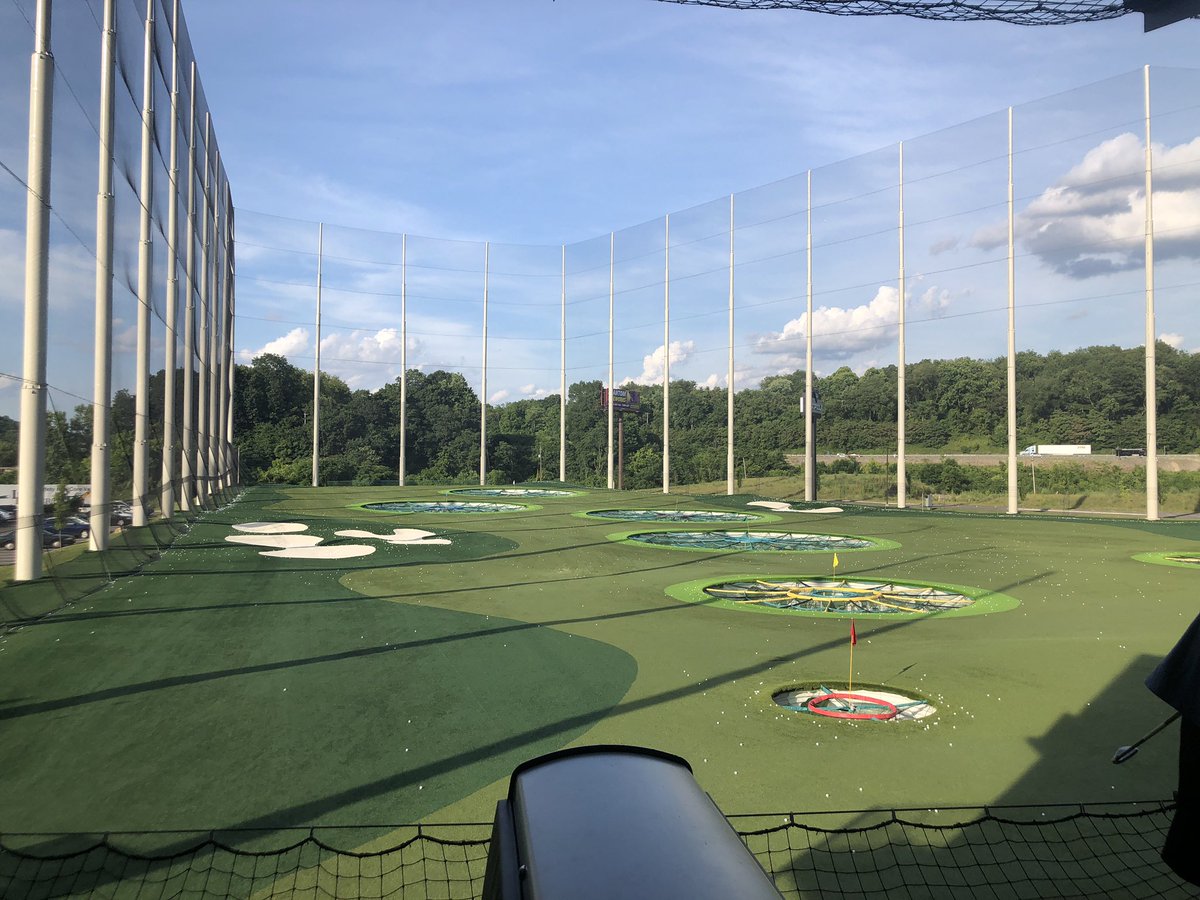 oascok's tweet photo. Chilling @Topgolf tonight!!! #OK2PA https://t.co/rXGFAfccXE