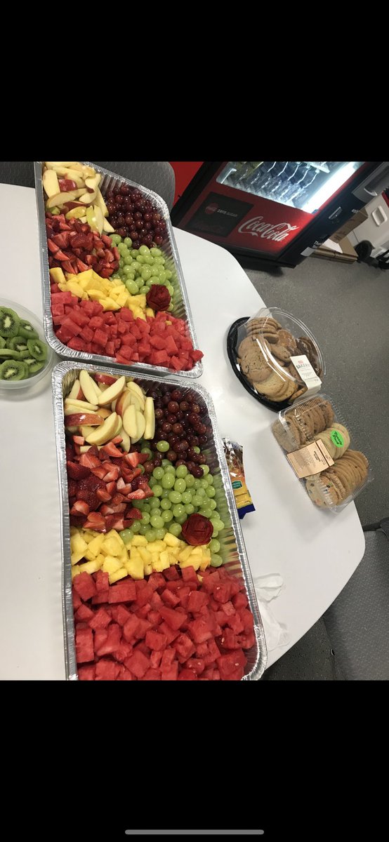 Camp_JonesMS's tweet photo. It went down in the lounge today! Fresh fruit, salad bar with choice of chicken, beef, and shrimp and desserts! https://t.co/NVqC903JNw