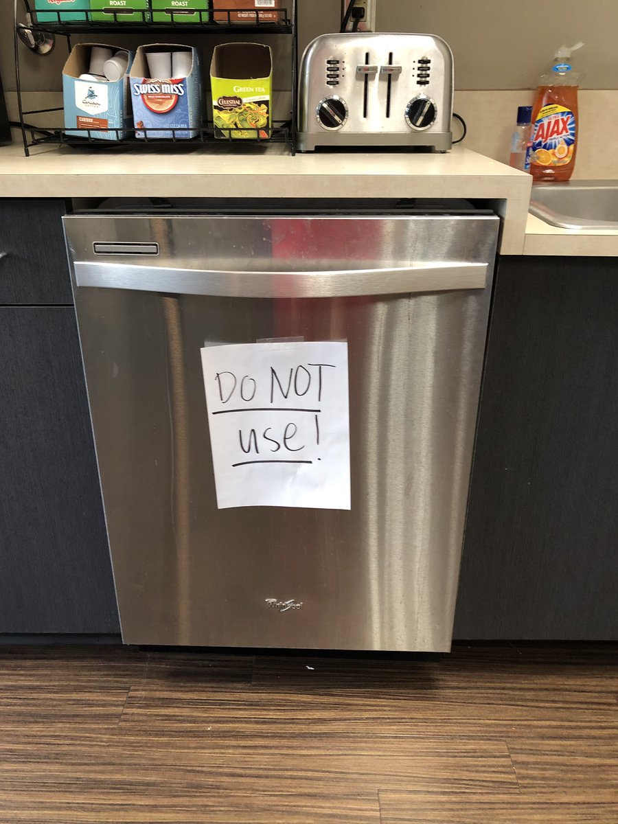 iluvnumbers's tweet photo. Half the men in our office...”who uses this anyway?” #needsrepair 🤣 #tcnt @JesseKellyDC https://t.co/gosgPbRgKh