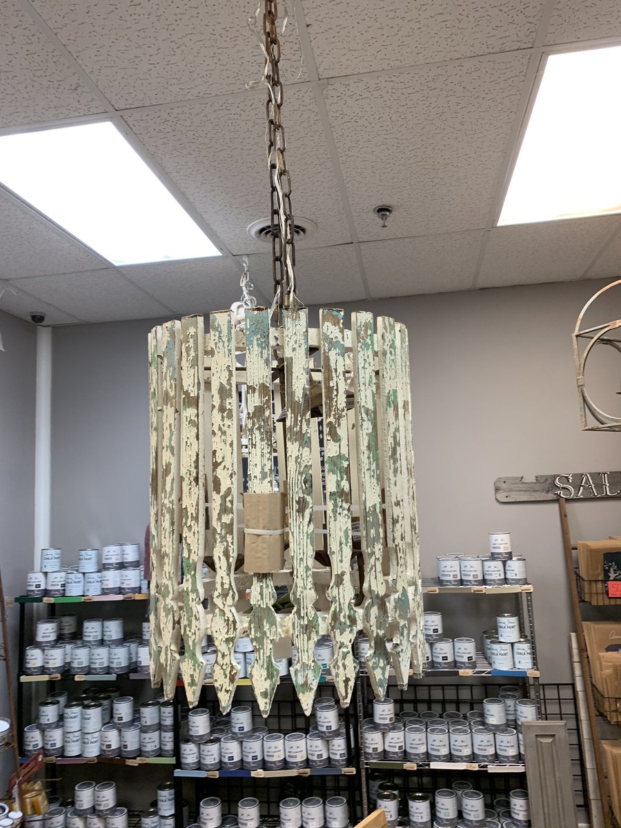 affordantq's tweet image. LIGHTING SALE!
Exclusively from Di Lucca Design by Michelle Casini Green 630-505-1463 #lightingsale #allmethodsofpaymentaccepted #shippingworldwide @diluccachicago 
 @ Affordable Antiques &amp;amp; More