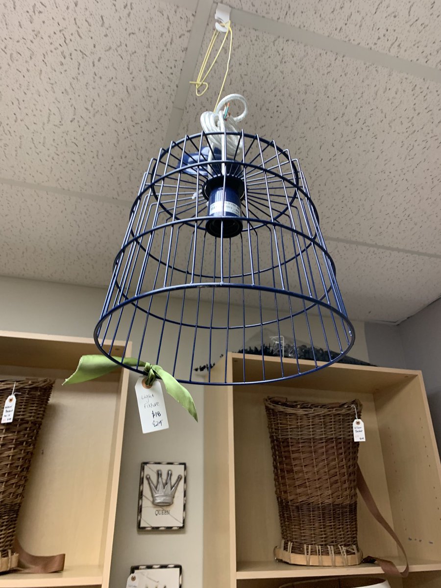 affordantq's tweet image. LIGHTING SALE!
Exclusively from Di Lucca Design by Michelle Casini Green 630-505-1463 #lightingsale #allmethodsofpaymentaccepted #shippingworldwide @diluccachicago 
 @ Affordable Antiques &amp;amp; More