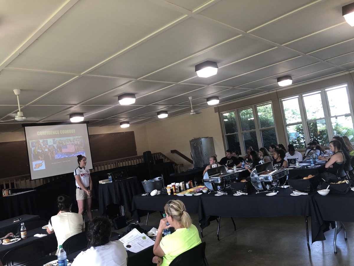 MRScoachlacee's tweet photo. Confidence is being afraid, but doing it anyway. - Amanda Elmore 

Thank you @aelm222 for dropping some gems at our Confidence Cookout this evening. And special shoutout to @John_leadership for putting on an awesome Pyramid of Success event! https://t.co/16yZNWVOJy