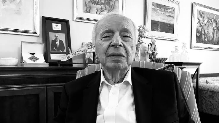 inonubat's tweet photo. 1968 yılında Türkiye'de ilk kalp naklini gerçekleştiren, kalp ve damar cerrahisinin kurulmasına ve yaygınlaştırılmasına öncülük eden kıymetli hocamız Op. Dr. Kemal Bayazıt'a Allah'tan rahmet diliyoruz. Tüm tıp camiasının başı sağ olsun... Mekanı cennet olsun. https://t.co/Hem9CYD6KB