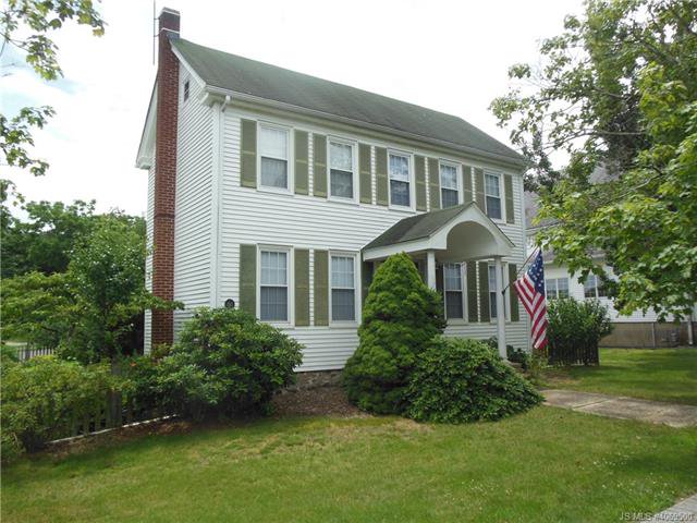 KWRAS794's tweet photo. Just listed by Kimberly Wojcik in #Tuckerton #NJ. 212 E Main Street! Please retweet!  https://t.co/xymGXzpazF https://t.co/QudTpqQTFg
