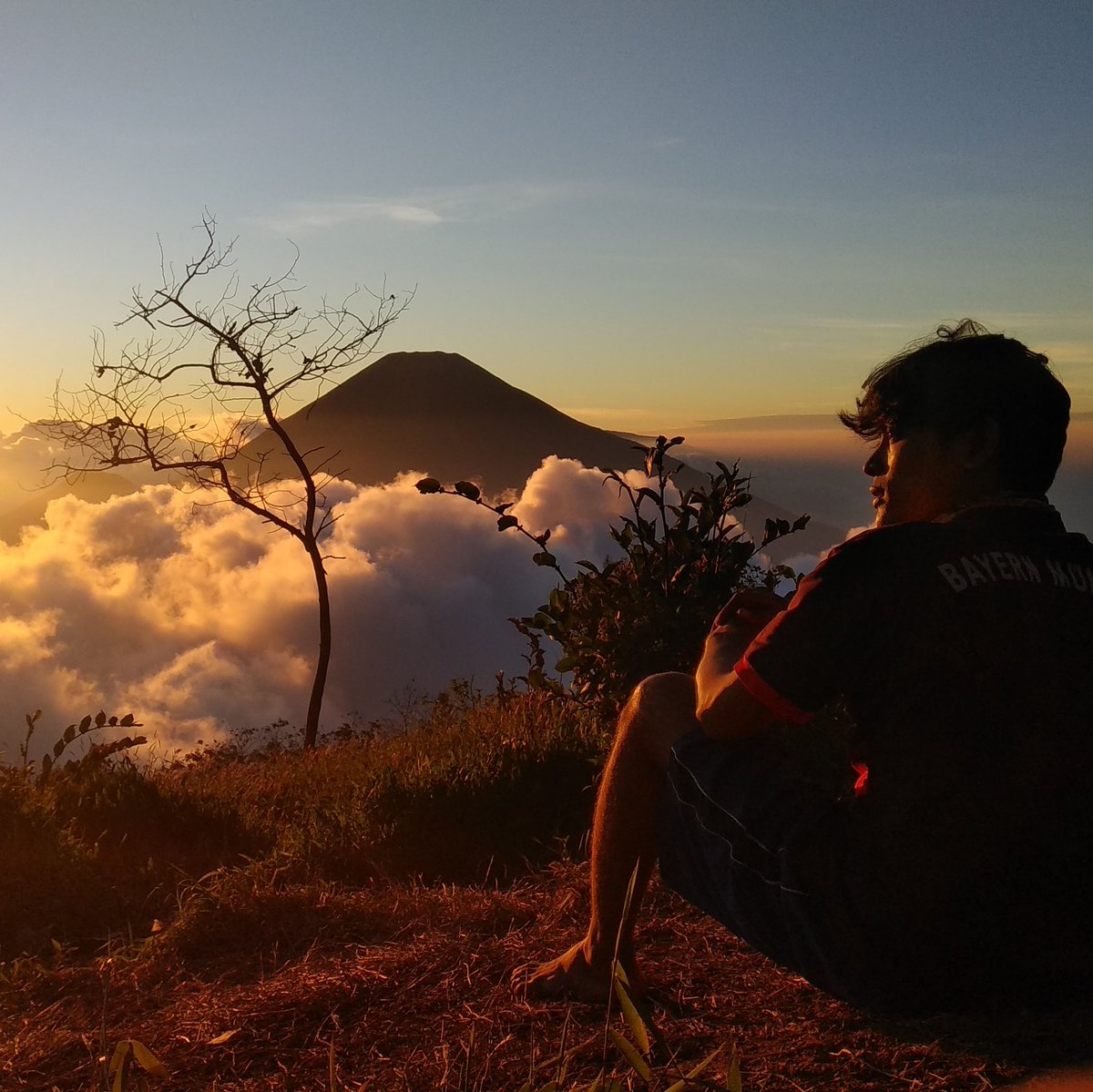 VespaFu's tweet photo. #FotoProfilBaru https://t.co/r8bceW0SWk
