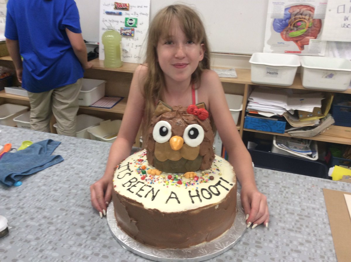 Msfinnsclass1's tweet image. What an epic ending to our second last day together @newhalfmoonbay! Slime-making, freezies, treats, and an amazing owl cake made by a student! What a day, what a year, what a great bunch of kids! @cliSHEA #junefun