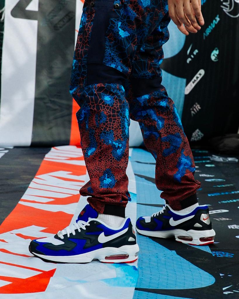 air max 2 light footlocker