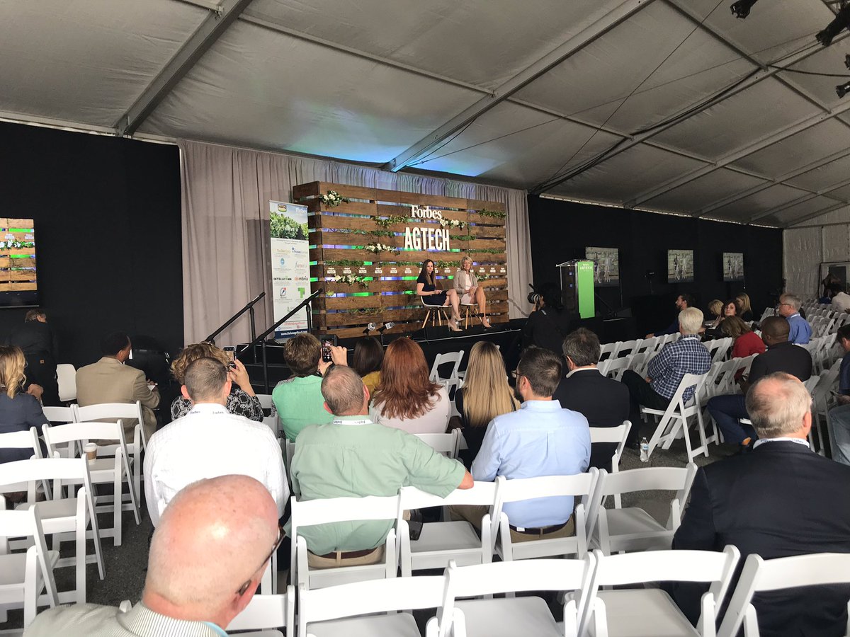 Moira Forbes interviewing Beth Ford, CEO of Land O’Lakes!