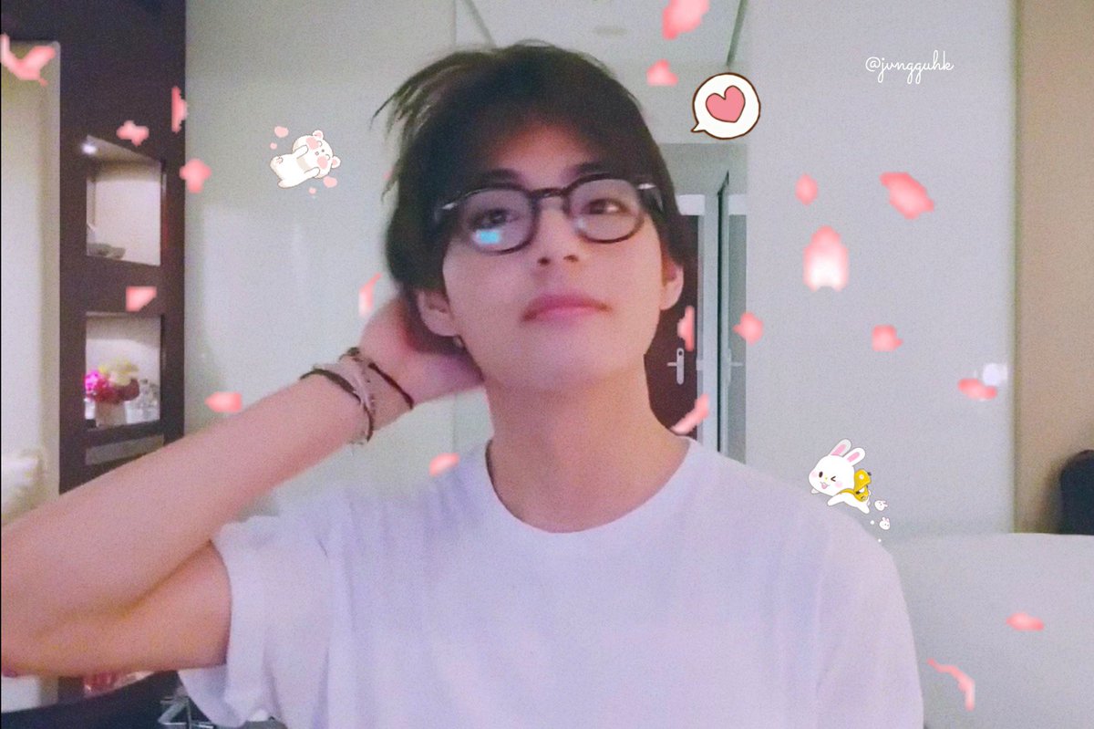butterseokjin's tweet photo. ˓𝘵𝘪𝘯𝘺 𝘣𝘢𝘭𝘭 𝘰𝘧 𝘩𝘢𝘱𝘱𝘪𝘯𝘦𝘴𝘴˒ https://t.co/QGPqo2A727
