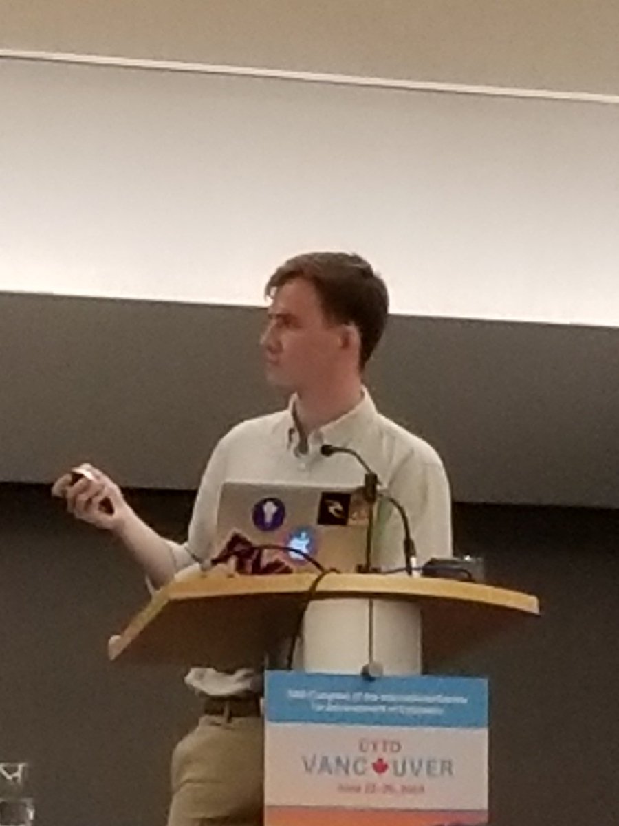 Pratip Chattopadhyay (@pratweetc) on Twitter photo We're losing one of the lab's first staff, Aidan Winters, to graduate school really soon.  Nice to see him present his excellent work at #CYTO2019.  Nice job, Aidan! We're losing one of the lab's first staff, Aidan Winters, to graduate school really soon.  Nice to see him present his excellent work at #CYTO2019.  Nice job, Aidan!